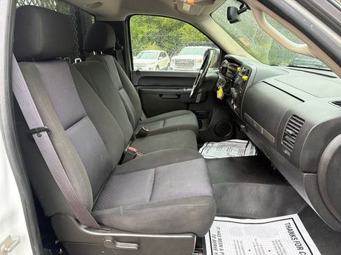Used 2011 Chevrolet Silverado 3500 LT w/ Snow Plow Prep Package AWD/4WD image 19
