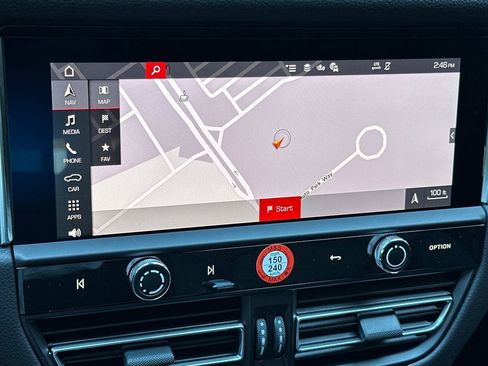 New 2026 Porsche Macan image 36