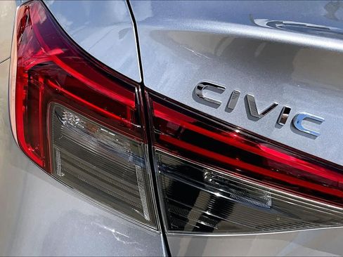 Used 2022 Honda Civic Sport image 29