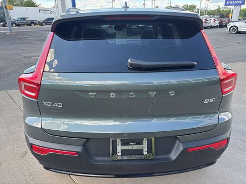 Certified 2026 Volvo XC40 B5 Plus AWD/4WD image 8