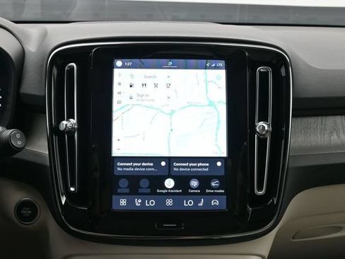 Used 2023 Volvo XC40 B5 Plus w/ Driver Assist Package AWD/4WD image 14