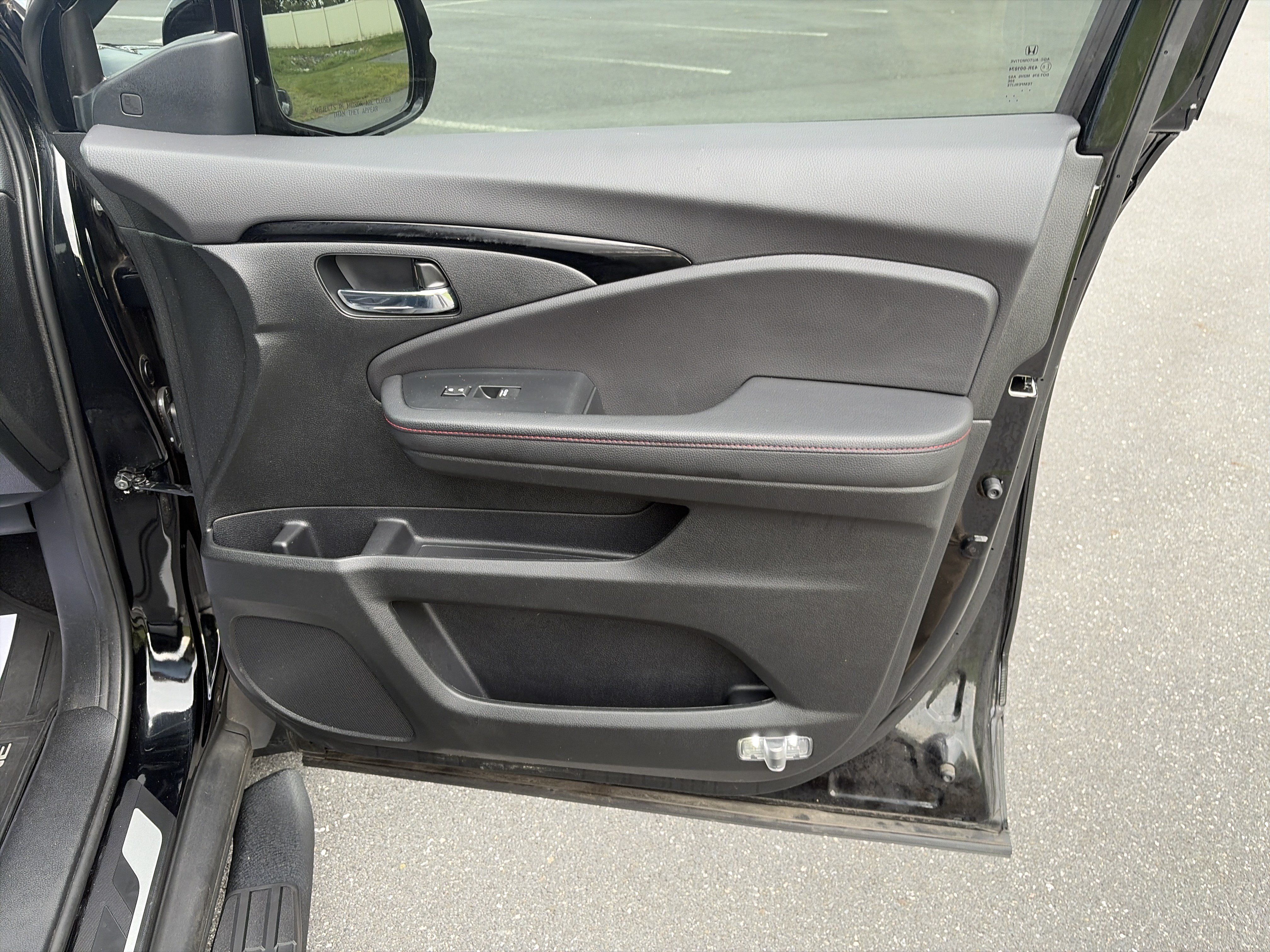 Used 2024 Honda Ridgeline Black Edition image 31