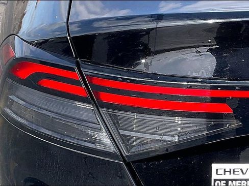 Used 2023 Honda Accord EX image 25