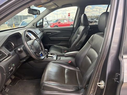 Used 2017 Honda Ridgeline RTL-T image 11