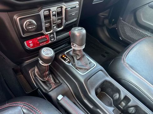 Used 2022 Jeep Wrangler Unlimited Rubicon image 30