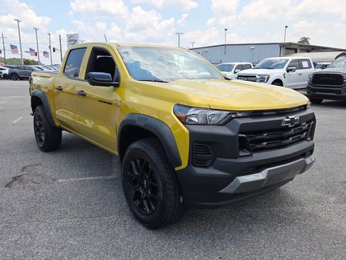 Certified 2023 Chevrolet Colorado Trail Boss w/ LPO, Dark Essentials Package AWD/4WD image 16