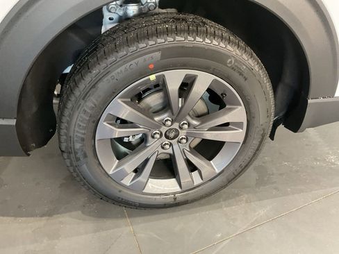 New 2026 Ford Explorer Active w/ Active Comfort Package image 24