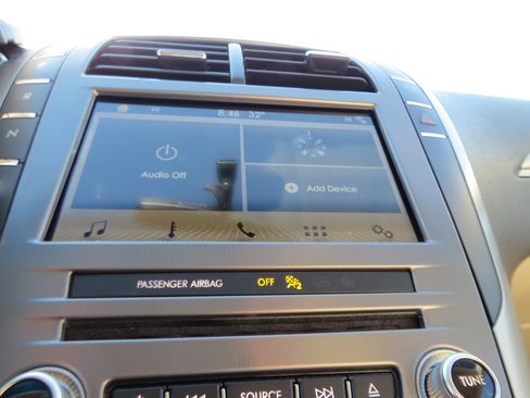 Used 2018 Lincoln MKZ Premiere image 18