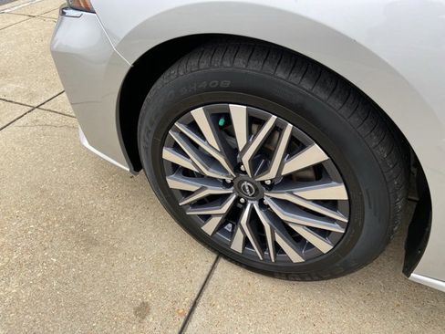 Used 2024 Nissan Altima 2.5 SV image 24