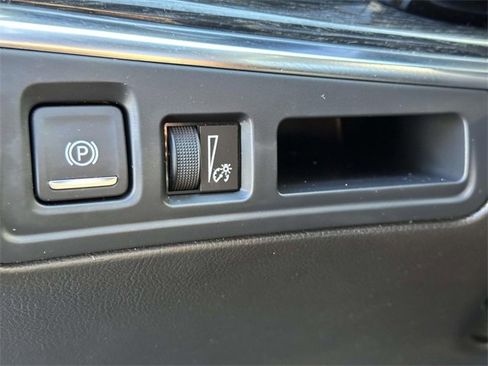 Used 2023 Cadillac XT5 Premium Luxury image 23