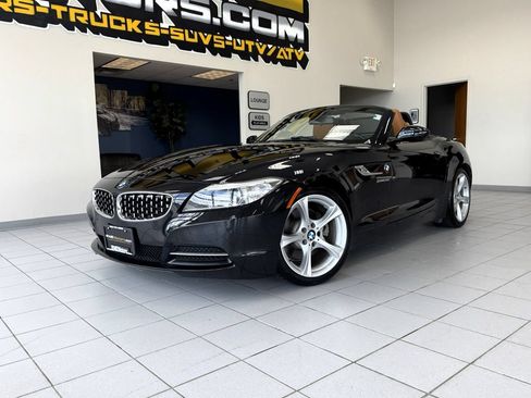 Used 2015 BMW Z4 sDrive28i RWD image 2