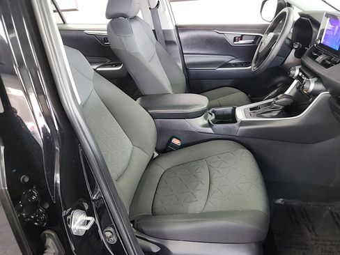 Certified 2025 Toyota RAV4 XLE AWD/4WD image 31