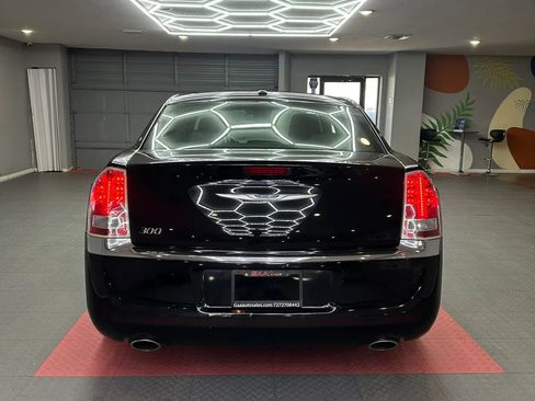 Used 2013 Chrysler 300 RWD image 5