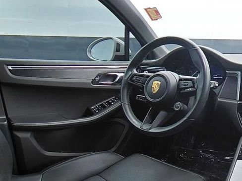 Used 2022 Porsche Macan GTS AWD/4WD image 19