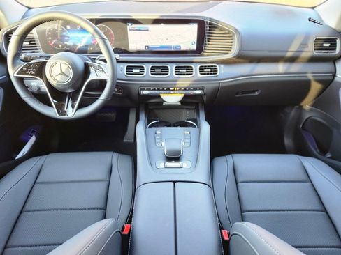 New 2026 Mercedes-Benz GLS 450 4MATIC image 11