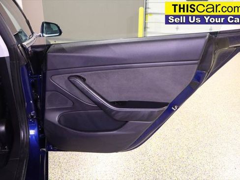 Used 2018 Tesla Model 3 Mid Range RWD image 31