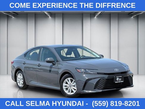 Used 2025 Toyota Camry LE FWD image 1