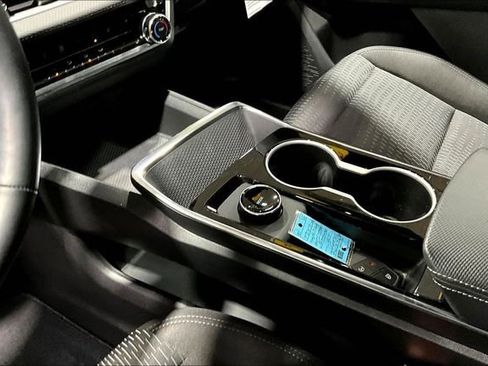 Certified 2026 Chevrolet Equinox LT FWD image 13