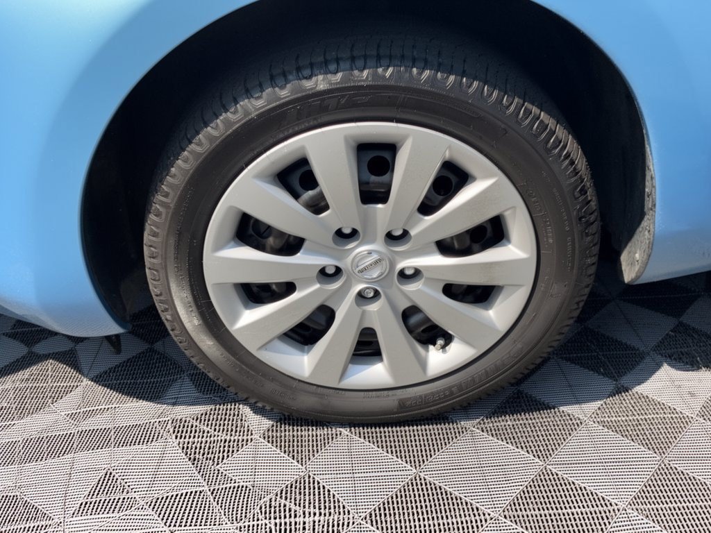 Used 2015 Nissan Leaf S w/ Charge Package FWD image 13