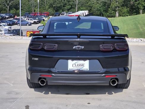 Used 2023 Chevrolet Camaro LT w/ Technology Package RWD image 7