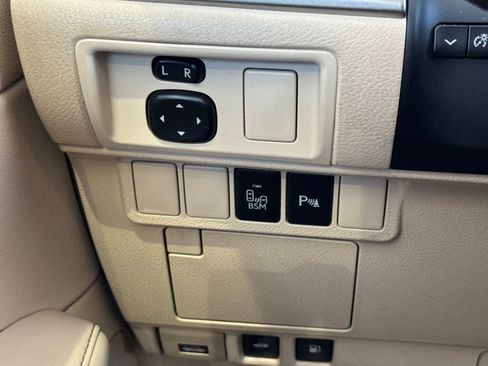 Used 2013 Lexus ES 350 w/ Premium Pkg FWD image 36