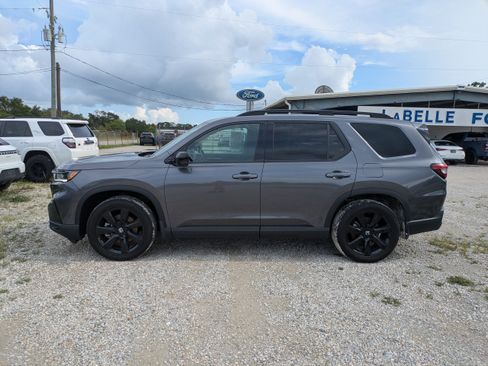 Used 2025 Honda Pilot Black Edition image 7