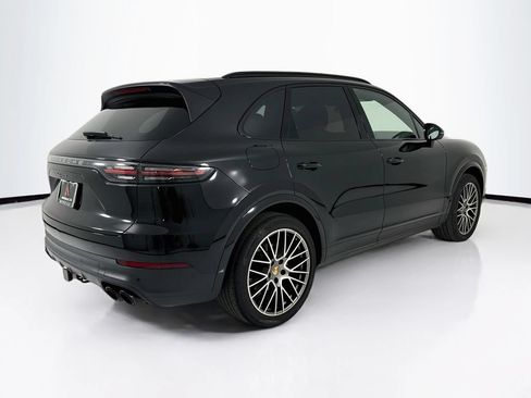 Certified 2023 Porsche Cayenne Platinum Edition AWD/4WD image 7