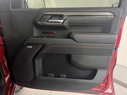 Used 2025 GMC Sierra 1500 AT4 w/ AT4 Premium Package image 29