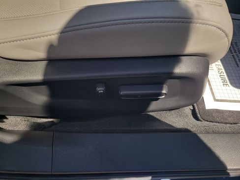 Used 2019 Honda Accord Touring image 29