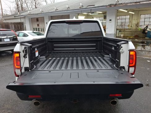Certified 2024 Honda Ridgeline RTL image 30