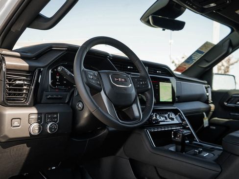 New 2026 GMC Sierra 1500 AT4 w/ AT4 Premium Package AWD/4WD image 17