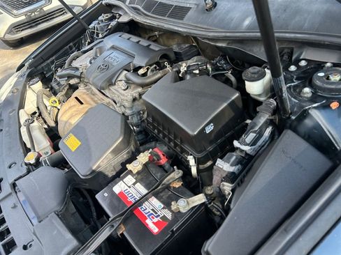 Used 2013 Toyota Camry SE image 19