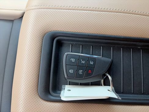 Certified 2024 Chevrolet Tahoe Premier RWD image 36
