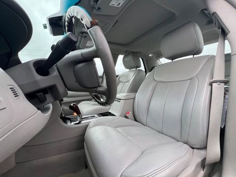 Used 2009 Cadillac DTS w/ Sun And Navigation Package FWD image 18