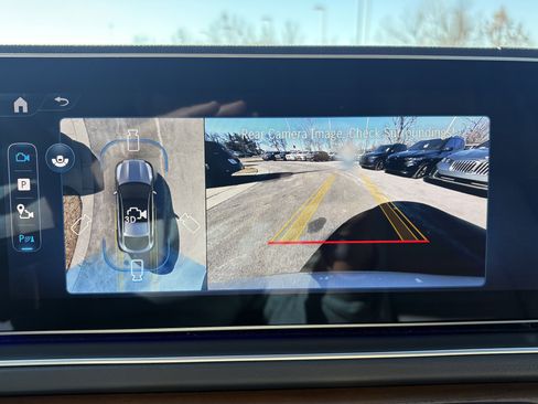 Used 2025 Mercedes-Benz GLE 450 4MATIC Coupe image 26