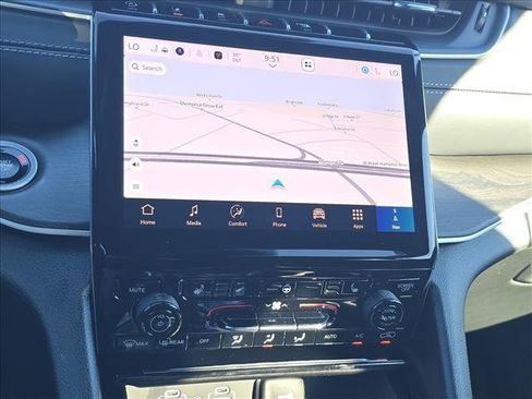 New 2025 Jeep Grand Cherokee Limited w/ Trailer Tow Package image 9