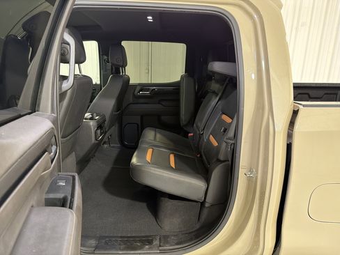 Used 2022 GMC Sierra 1500 AT4 w/ AT4 Premium Package AWD/4WD image 11
