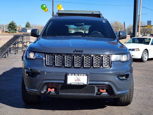 Used 2018 Jeep Grand Cherokee Altitude image 4