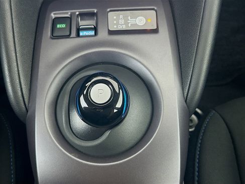 Used 2024 Nissan Leaf S FWD image 25