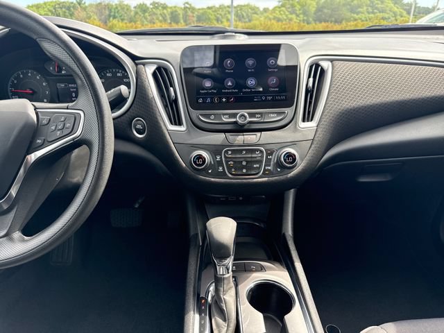 Used 2025 Chevrolet Malibu LT FWD image 18
