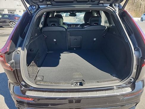 Certified 2024 Volvo XC60 T8 Ultimate w/ Protection Package Premier AWD/4WD image 38