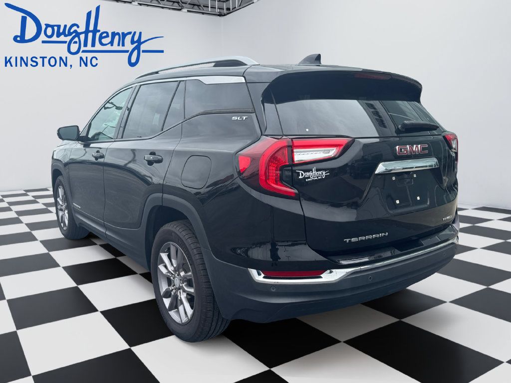 Used 2023 GMC Terrain SLT w/ Infotainment Package II AWD/4WD image 3