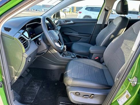 New 2026 Volkswagen Taos SE image 12