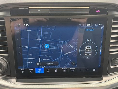 Used 2025 Ford F150 Lariat w/ Tow/Haul Package image 21