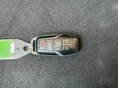 Used 2017 Ford Explorer XLT w/ Equipment Group 202A FWD image 23