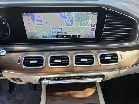Used 2020 Mercedes-Benz GLE 350 4MATIC image 22
