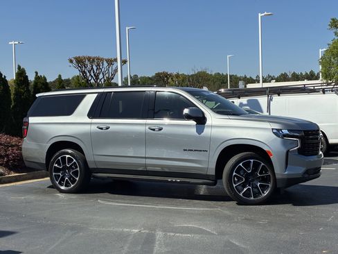 Used 2023 Chevrolet Suburban RST w/ Luxury Package image 3