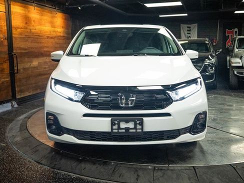 Used 2026 Honda Odyssey Elite image 4