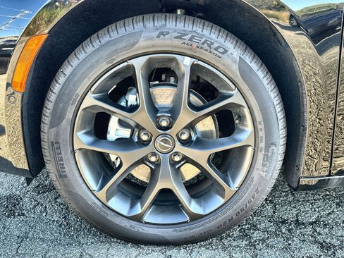 New 2026 Chrysler Pacifica Limited w/ S Appearance Package image 12