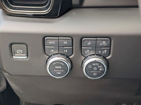 Certified 2023 GMC Sierra 1500 AT4 w/ AT4 Premium Package image 22